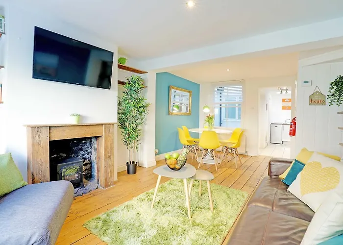 Sunny Cottage - By My Getaways - Free Parking